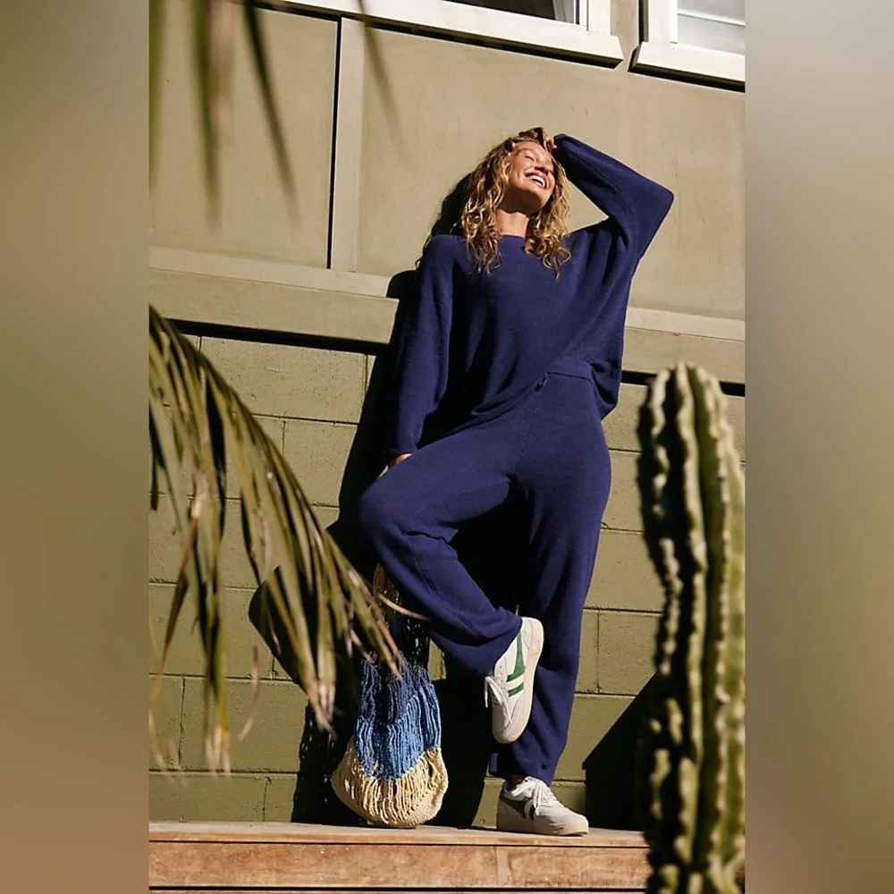 Free People Malibu Solid Pant Surf Set in Navy